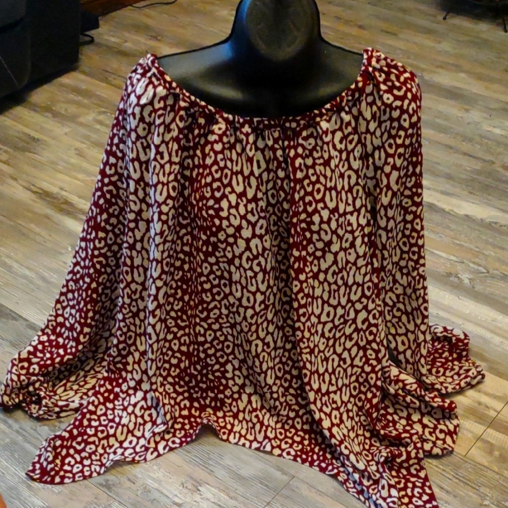 Michael Kors Size 1x, Leopard Print Women's Top, Burgundy Color
